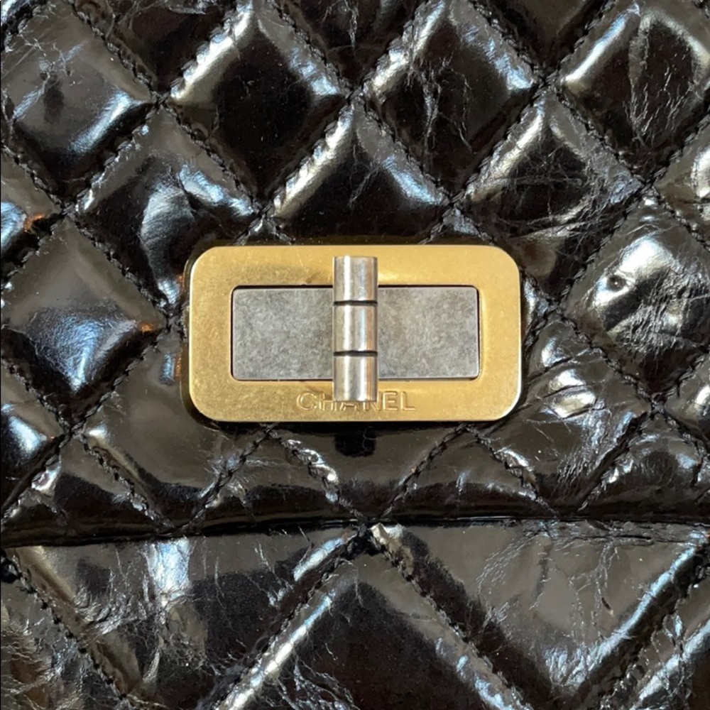 Chanel Black Shoulder Bag - Picture 4 of 13